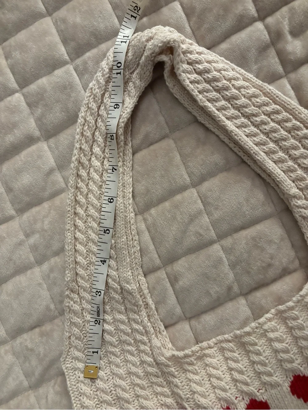 Women’s Cream Knit Heart Tote Bag with Red Hearts